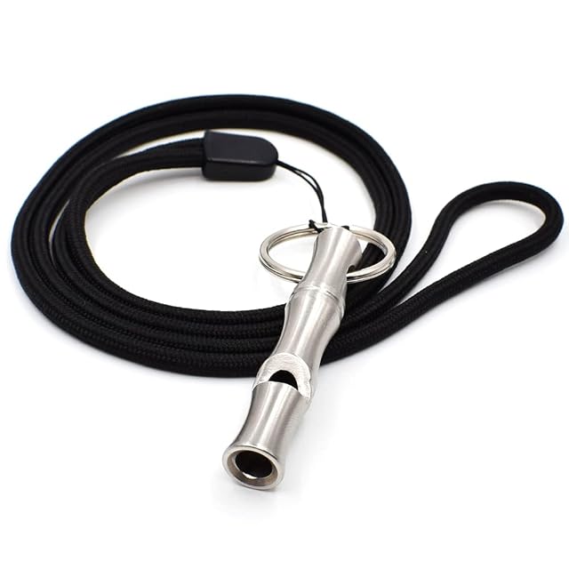 Sifflet de détresse makstore en acier inoxydable avec son cordon de cou, sa chaîne et son porte-clés